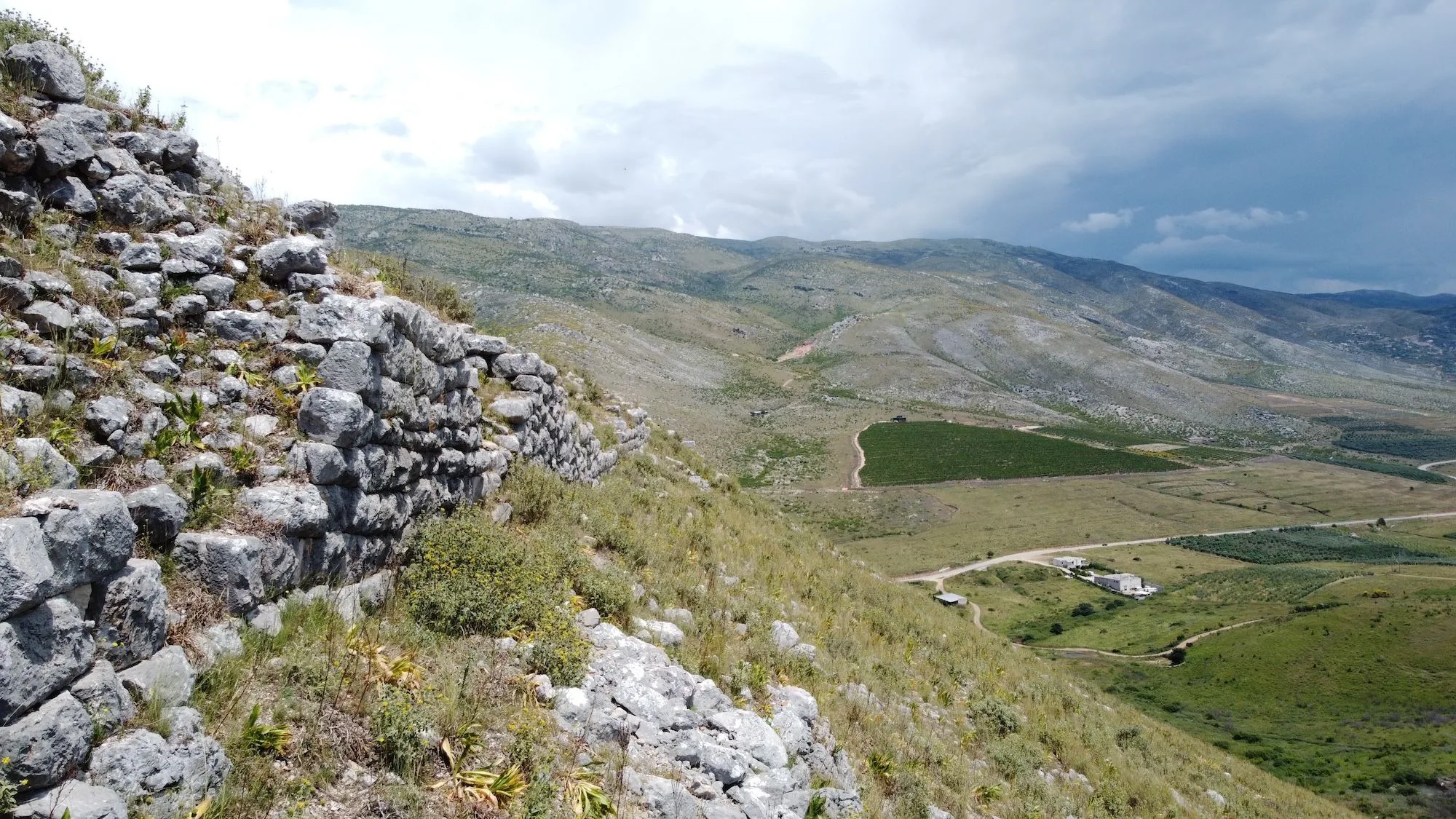 16   Mura di Çuka e Ajtoit (©FortNet Tutti i diritti riservati)